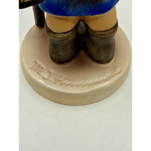 Hummel Hear Ye, Hear Ye, #15/0, TMK5, 1970s, Germany, Boy Blowing horn - Picture 7 of 10